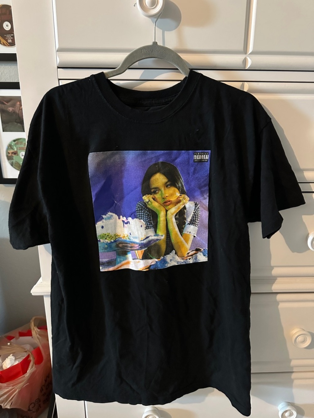 Olivia Rodrigo “sour” graphic tshirt